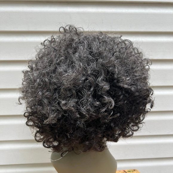 Nwot quick weave curly grey 2 tone wig main image 6